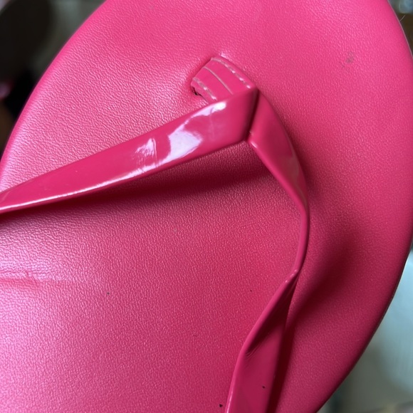 Lauren Conrad coral flip flops - Picture 5 of 5